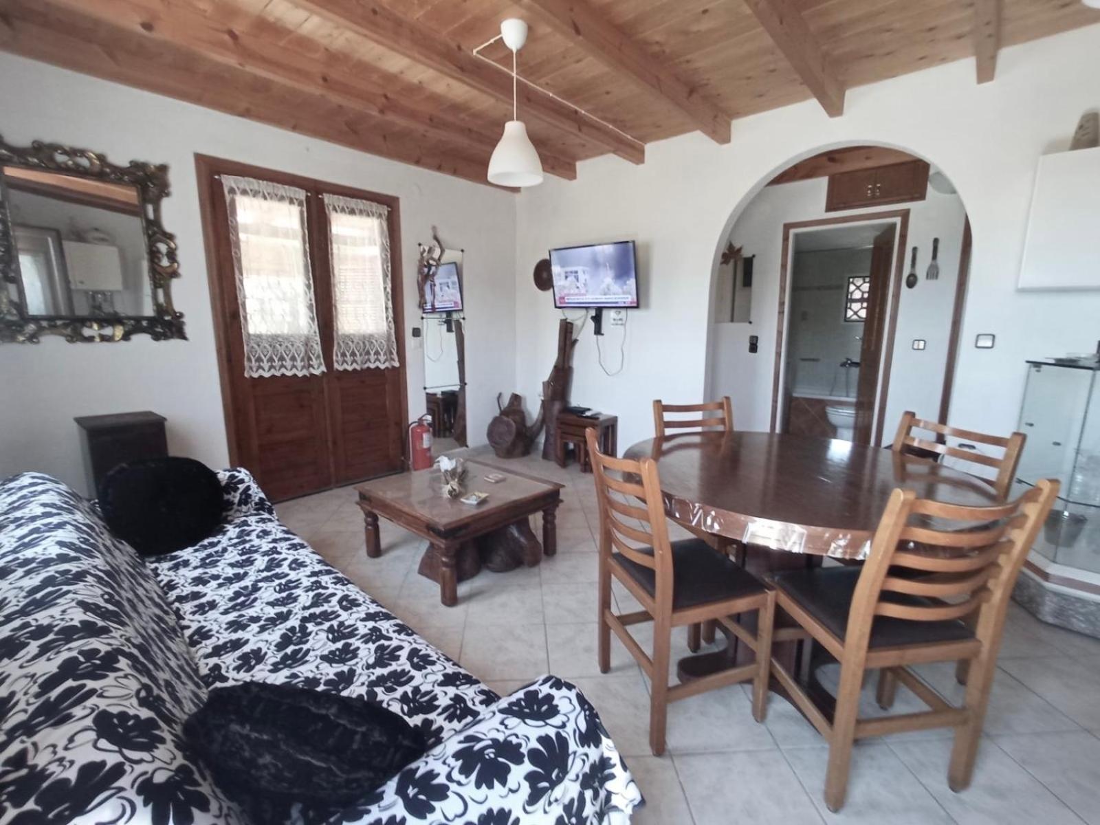 Marina House Next To Halikounas Beach Екстер'єр фото