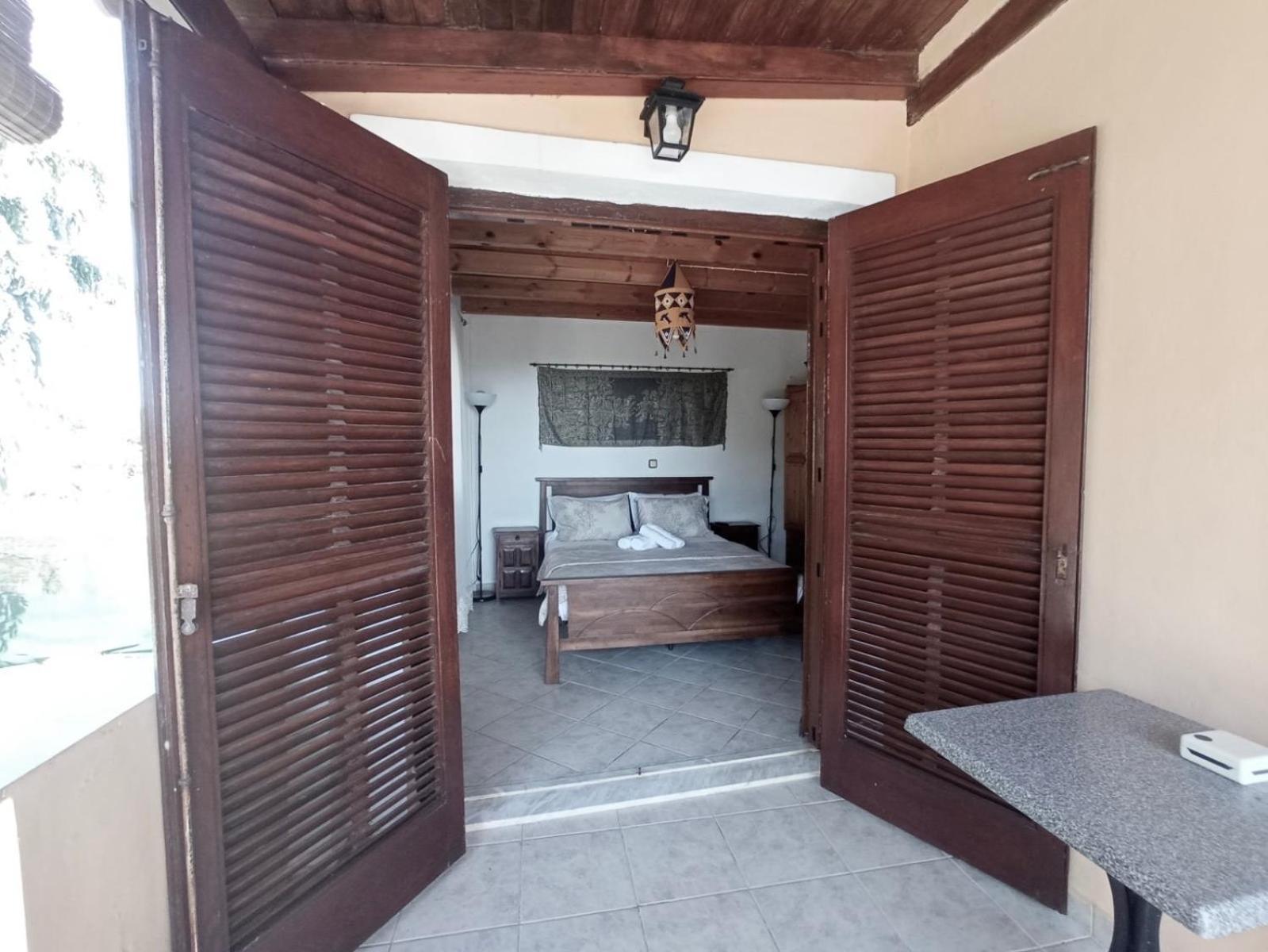 Marina House Next To Halikounas Beach Екстер'єр фото